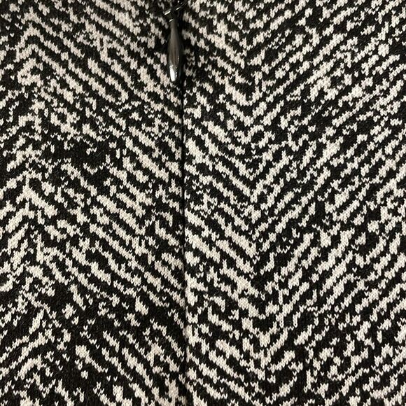 Express black/white herringbone dress sz S cap-sleeves, fully-lined, v-neck NWOT - Picture 7 of 11